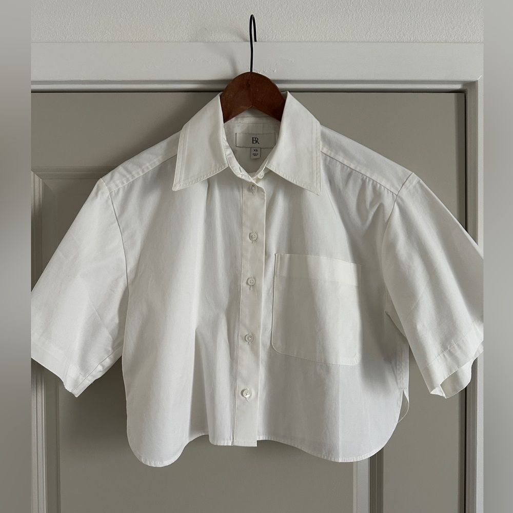 Banana Republic White Cropped Button-Down Short Sleeve Shirt